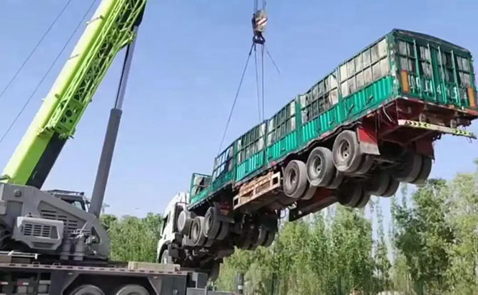 巴东道路脱困救援案例
